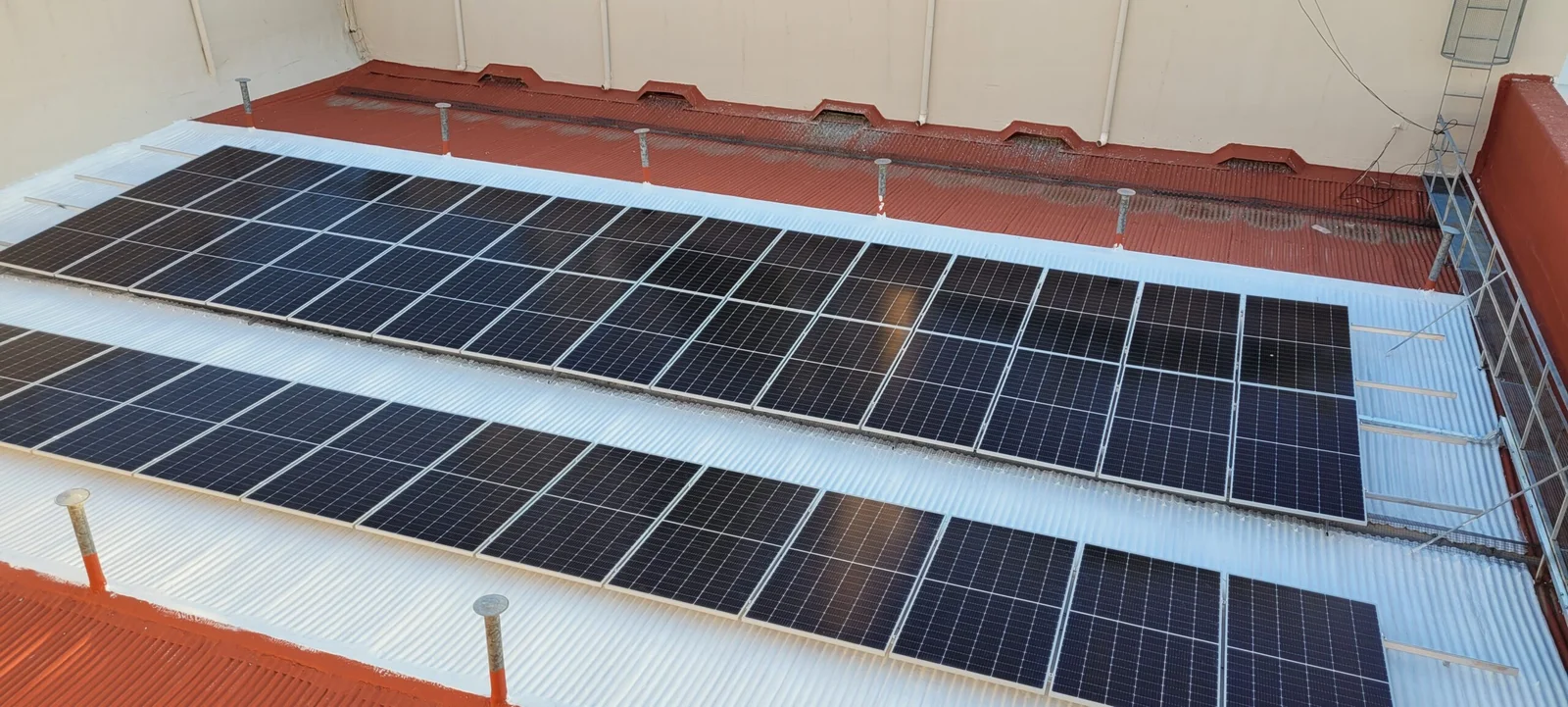 Sistema solar 20kW instalado en sucursal BBVA Francés San Francisco